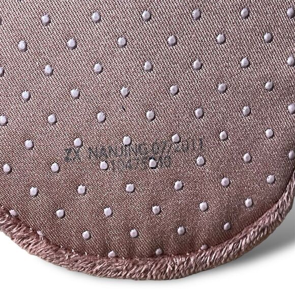 Rudolph the Red-Nosed Reindeer Kids Holiday Slippers Brown Cozy Non-Slip Winter - Picture 9 of 9